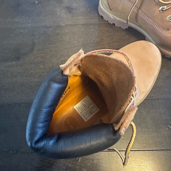 Boots - Picture 9 of 10